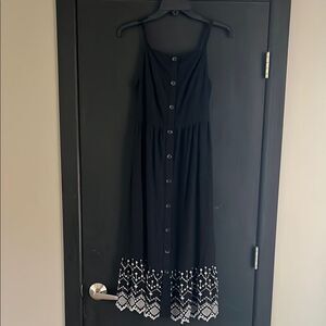 Old Navy Black and White Sleeveless Sundress